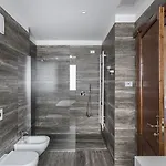 Laurin Hotel 4*