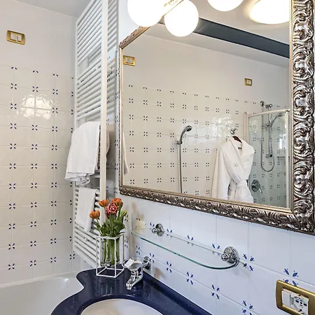 Laurin Hotel 4*