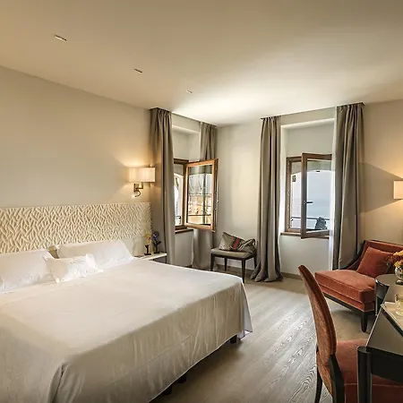 لورين فندق سالو