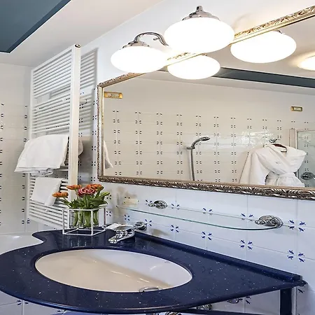 Hotel Laurin 4*